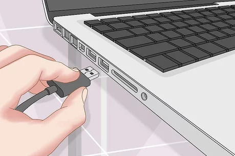 متصل کردن کابل USB به کامپیوتر
