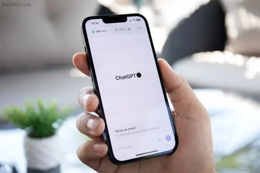 ChatGPT رسما وارد سیستم عامل آیفون شد